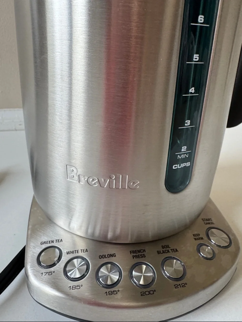 Breville BKE820XL Kettle 7-Cup Electric Kettle Brushes Stainless Steel - Picture 2 of 13